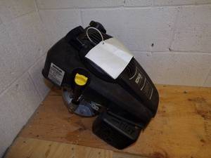 lot 131 image: Kohler Courage XT-7 Motor,  used by classroom may or may not run or be complete