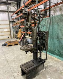 lot 33 image: Drill Press  Vintage 
