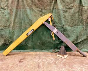 lot 34 image: Bernard Welding Boom