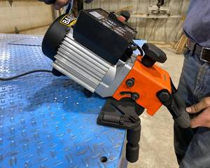 lot 35 image: Baileigh Portable Steel PipePlate Beveler with case, model CM-060PR