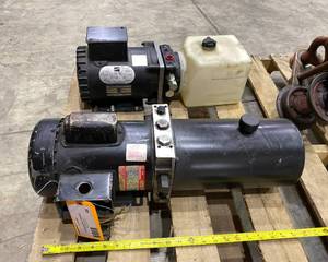 lot 46 image: Hydraulic Pumps (Qty 2)