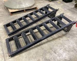 lot 41 image: Trailer Ramps (Qty 2)