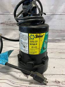 lot 3 image: Simer Geyser 2 Sump Pump