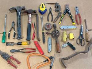 lot 11 image: Huge Tool Lot