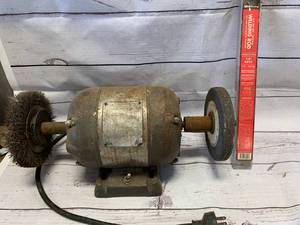 lot 67 image: Bench Grinder & Welding Rod
