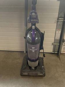 lot 71 image: Dirt Devil Power Pet Vacuum