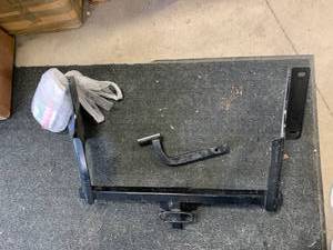 lot 81 image: New Subaru Forester Receiver Hitch & Hardware