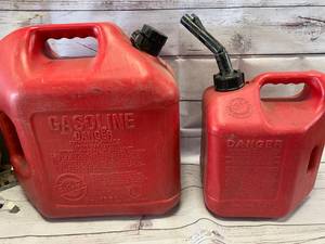 lot 92 image: Lot of 2 Gas Cans (2 & 5 Gallon)
