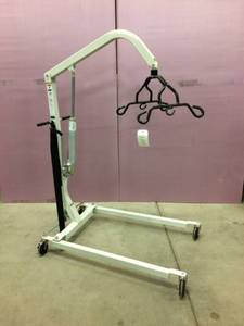 lot 3 image: Hoyer Haudraulic Patient Lift&nbspHydraulic Bedside with Sling On Wheels - Many Uses For This Powerful Lift - Mechanics, Veterinary Clinics, Etc.