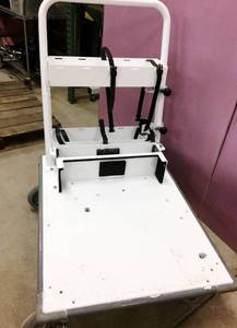 lot 16 image: WOW TRIPP LITE HEAVY DUTY UPS POWER CONDITIONER COMPUTER TRANSPORT CART  - FOR EXTRA HEAVY DUTY LOADS