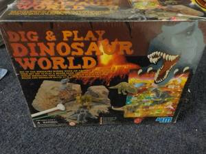 Dig and Play Dinosaur World ...