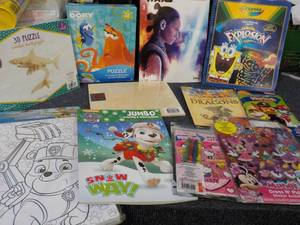 Puzzles, Coloring Books, Play Pack,...