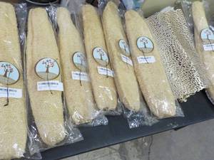 Whole Natural Loofah Sponges and Ru...