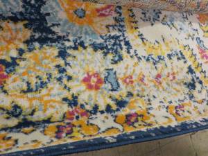 5 ft x 7 ft Area Rug...