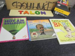 Talon Sign, 3 Kids Books, Bike Ti...