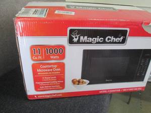 Magic Chef 1.1 cu. ft. Countertop M...