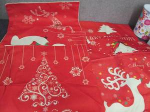 2 Sets of 6 Holiday Zip18x18 Throw ...