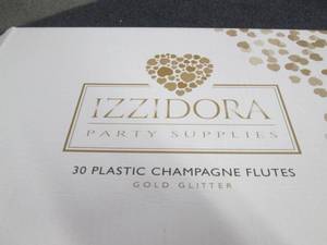 30 Izzadora Plastic Chanpagne Flute...