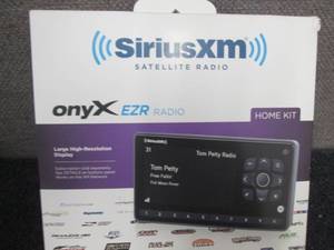 SiriusXM onyXEZR Radio with Home Ki...