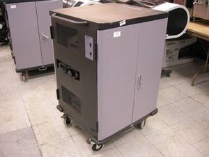 lot 95 image: V7 Charge Cart for Chromebook-laptops