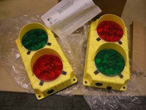 lot 9 image: Mars Tri Lite Stop & Go Safety Light