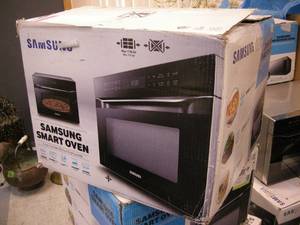 lot 124 image: Samsung Microwave Oven