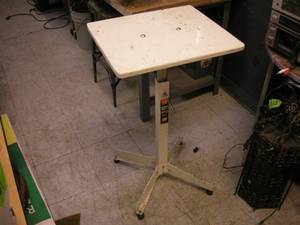 lot 146 image: Super Duty Tool Stand