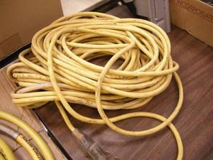 lot 150 image: Heavier 100 Extension Cord