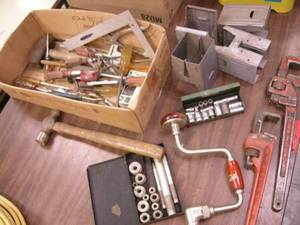 lot 152 image: Box of Hand Tools