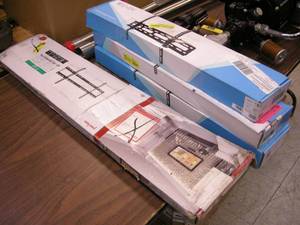 lot 216 image: 4 Wall Mount TV Brackets