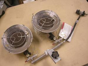 lot 190 image: 2 Head Propane Heater