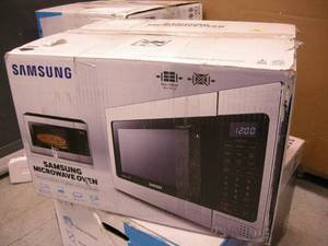 lot 206 image: Samsung Microwave Oven