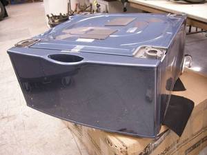 lot 211 image: Samsung Laundry WasherDryer Pedestal