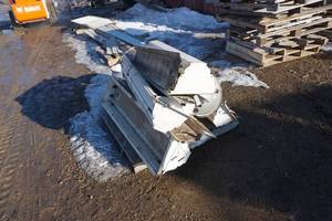 lot 34 image: Large Lot of Assorted Shop Lights