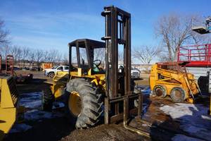 lot 12 image: Lift King Model 6M42 Rough Terrain Fork Lift
