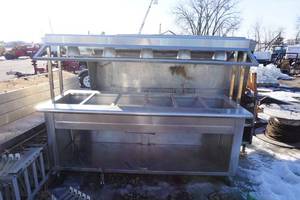 lot 31 image: Stainless Steel Wheeled Commercial Buffet Server