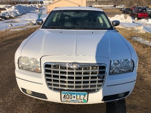 2010 Chrysler 300 -No Reserve-