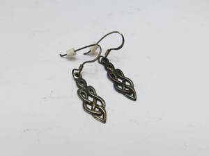 lot 40 image: Sterling Silver Celtic Knot Earrings