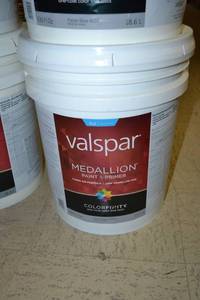 lot 1306 image: 5 Gallon Valspar Medallion Paint & Primer  Flat Exterior  45505 Clear Base, Must Be Tinted