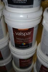 lot 1308 image: 5 Gallon Valspar Medallion Paint & Primer  Semi-Gloss Exterior  4300 White, Tintable