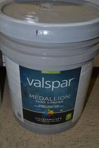 lot 1323 image: 5 Gallon Valspar Medallion Paint & Primer  Satin Interior  3402 Tint Base, Must Be Tinted