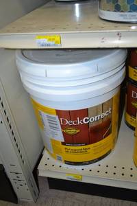 lot 1375 image: 5 Gallon Cabot Deck Correct  25200 Tint Base, Must Be Tinted