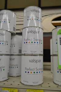 lot 1452 image: (4) Valspar 15.5 fl oz Perfect Sample Can  3402 Tint Base, Must Be Tinted AND (1) Valspar 14.5 fl oz Perfect Sample Can  3405 Clear Base, Must Be Tinted