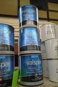 lot 1454 image: (5) 1 Quart Valspar Medallion Paint & Primer, Interior  Flat, White 1400, Tintable
