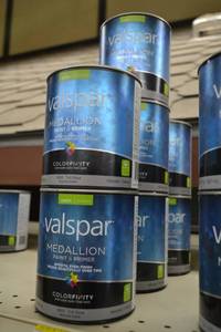 lot 1463 image: (7) 1 Quart Valspar Medallion Paint & Primer, Interior  Satin  3402 Tint Base, Must Be Tinted
