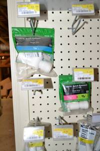 lot 2852 image: Large Inventory of WATTS Plastic Quick Connect Pipe Tube Fittings