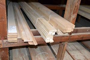 lot 2912 image: (64) Pine 1x2x8 Boards