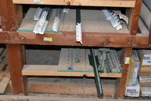 lot 2921 image: (19) Steel Fence Posts