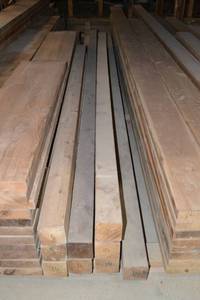 lot 2780 image: (9) 4 x 4 CEDAR Posts  16, 14, 12, 10 and 8