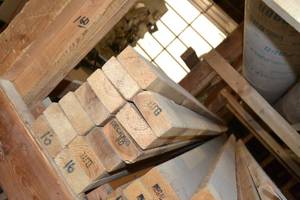 lot 2788 image: (13) 2 x 4 x 16 CEDAR Boards